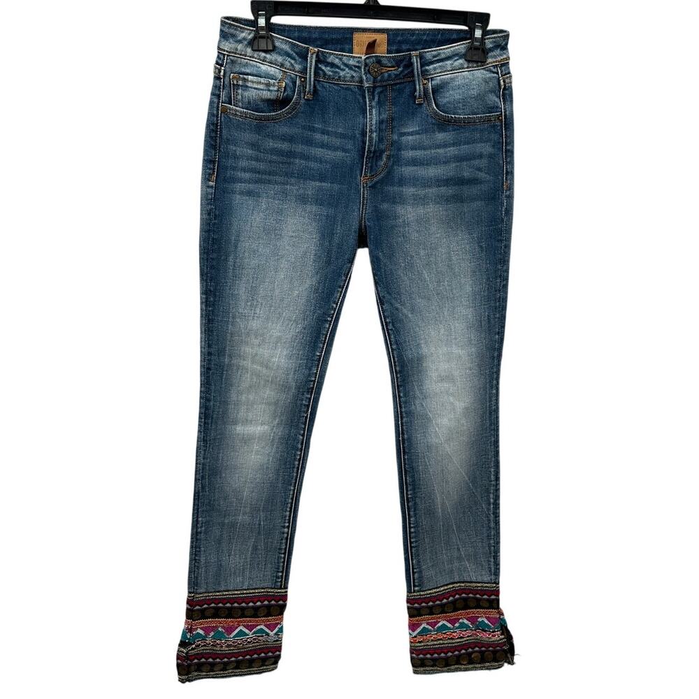 Driftwood Audrey Embroidered Hem Straight Leg Jean // 26